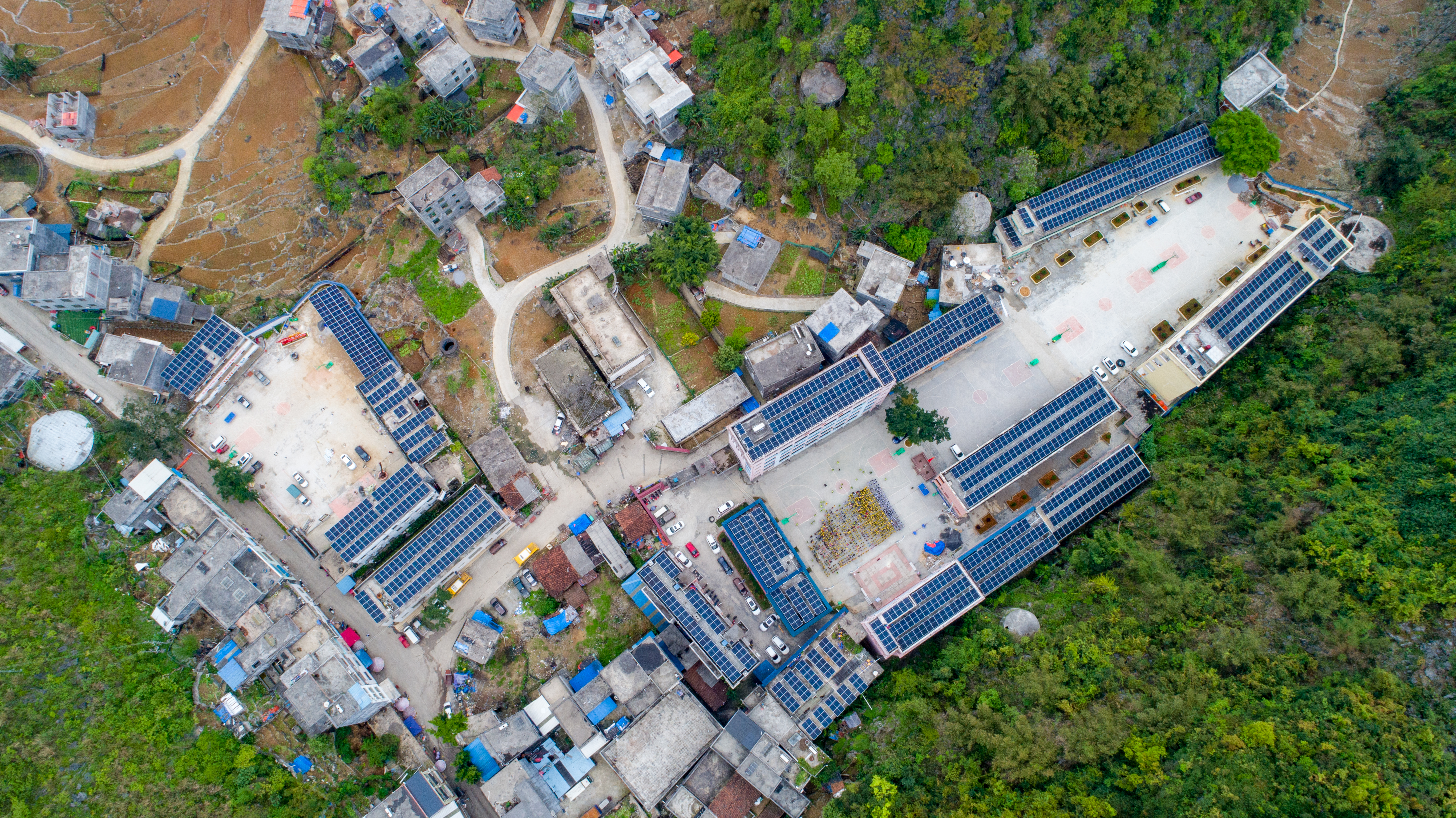 PA视讯援建的广西大化瑶族自治县板兰村屋顶光伏电站--黄嘉标摄.jpg
